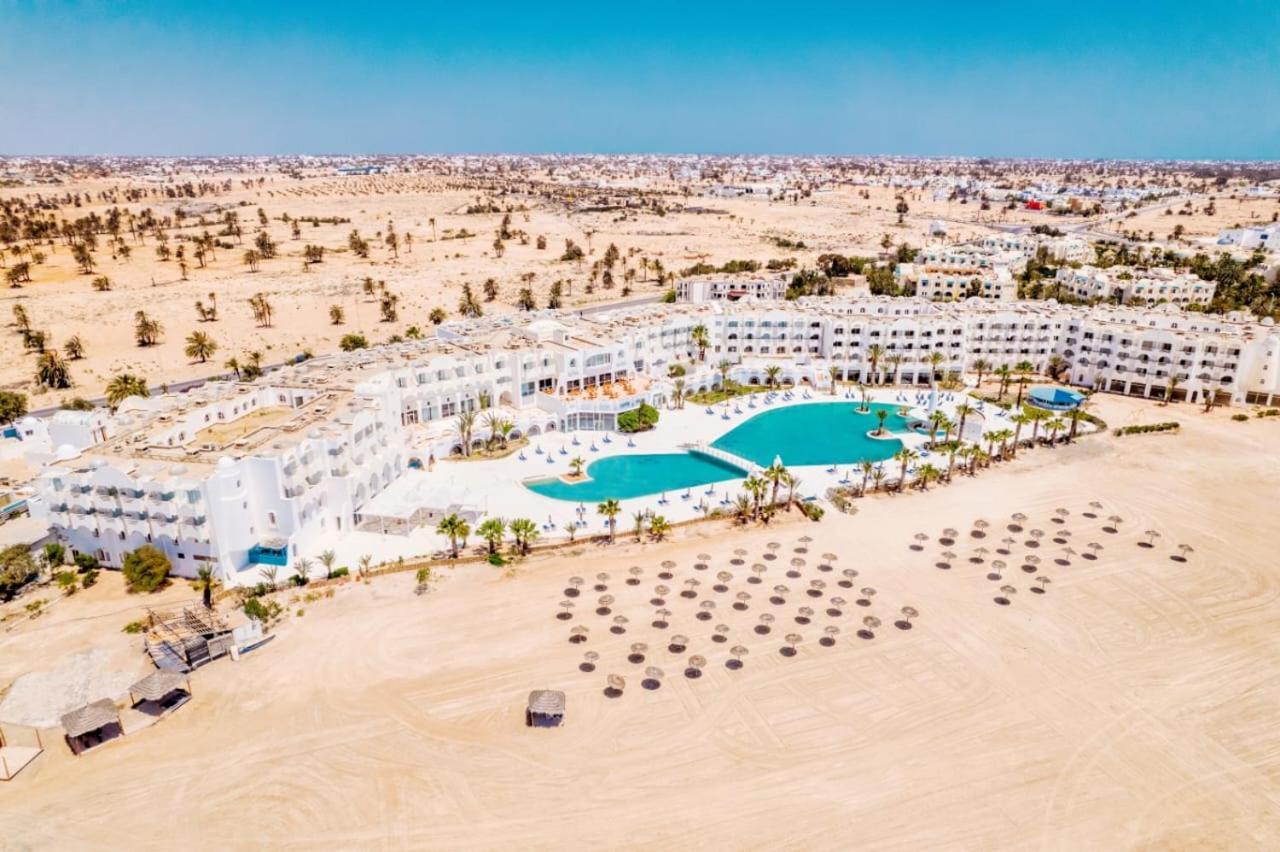 Best Time Alkantara Djerba Aghir Bagian luar foto