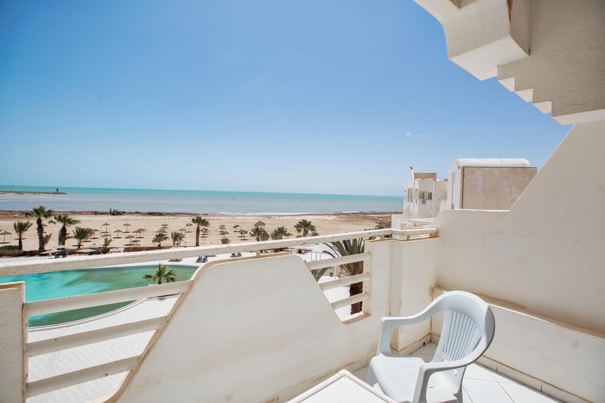 Best Time Alkantara Djerba Aghir Bagian luar foto